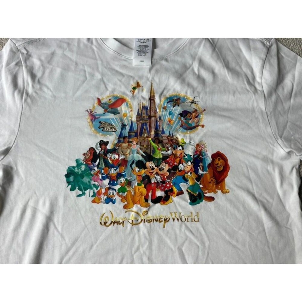 NWT Disney White Cinderellas Castle Character Graphic White Tshirt Womens Medium